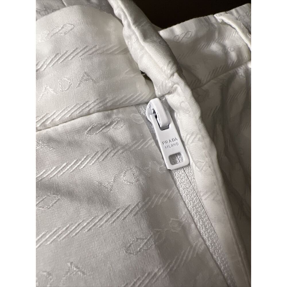 Prada White Logo Shorts - Men’s Size 50 Italian - EUC - AUTHENTIC - Picture 13 of 16